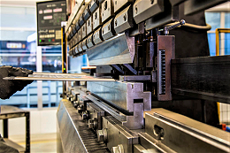 廣東五金沖壓模具加工廠，沖壓折彎件跑偏處理