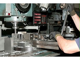 中山?jīng)_壓件廠，沖床制動與離合器