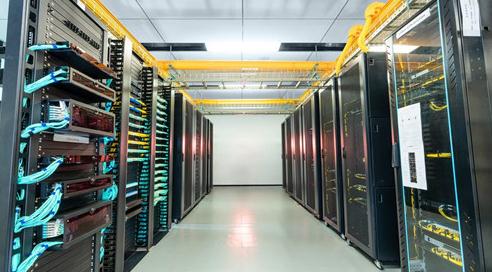 鈑金加工廠-服務器機柜生產(chǎn)