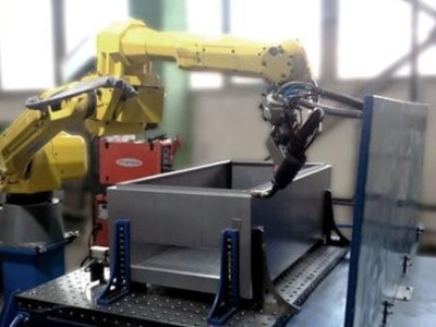 寮步鈑金加工廠的沖床自動化生產(chǎn) 寮步鈑金加工廠的沖床自動化生產(chǎn)