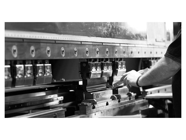 為什么選擇鈑金加工？